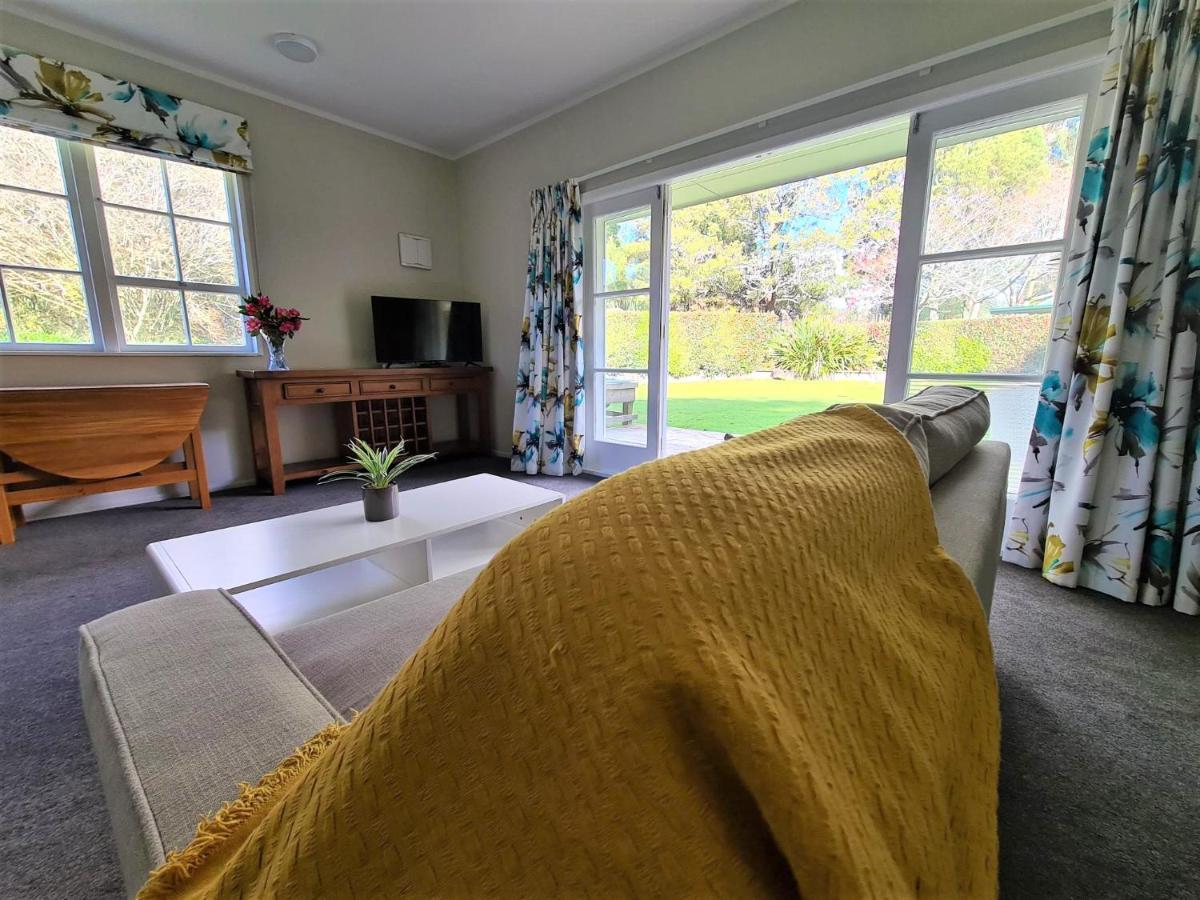 Pyes Pa Studio Apartment Tauranga Bagian luar foto