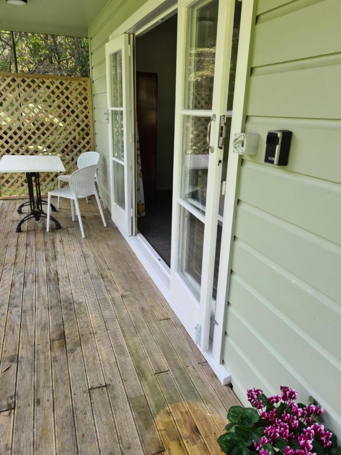 Pyes Pa Studio Apartment Tauranga Bagian luar foto