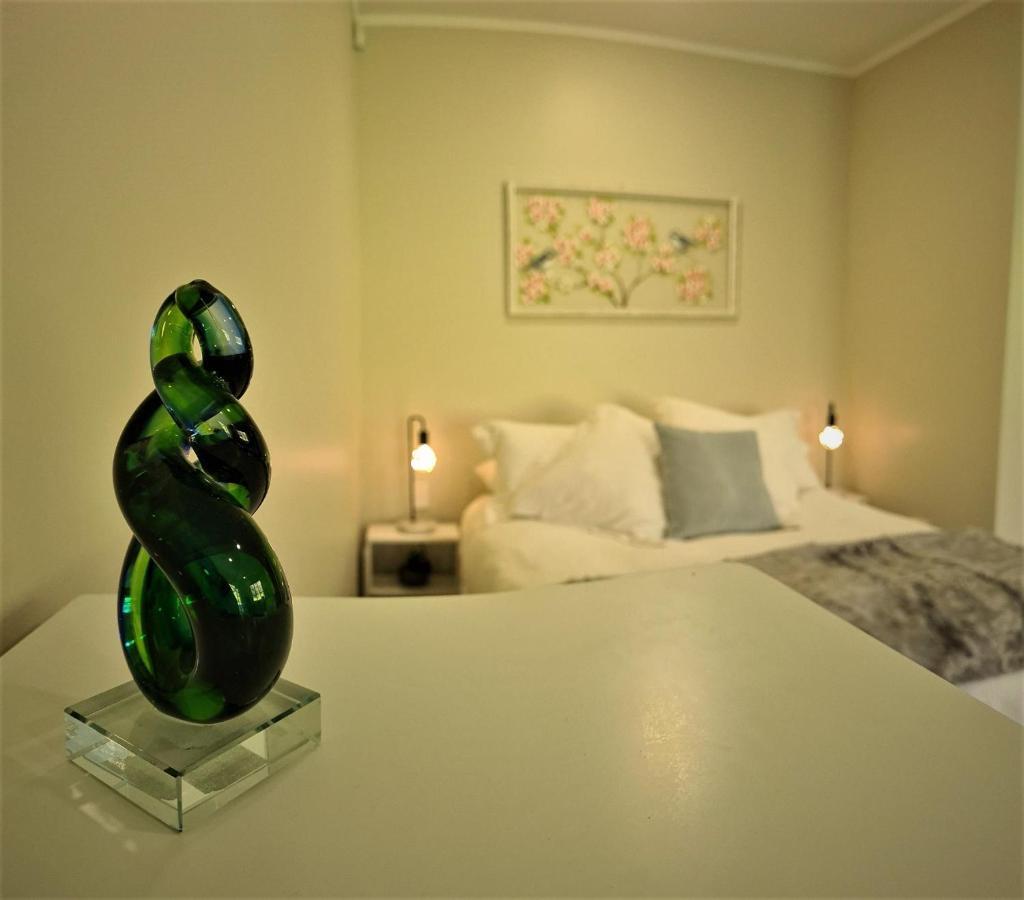 Pyes Pa Studio Apartment Tauranga Bagian luar foto