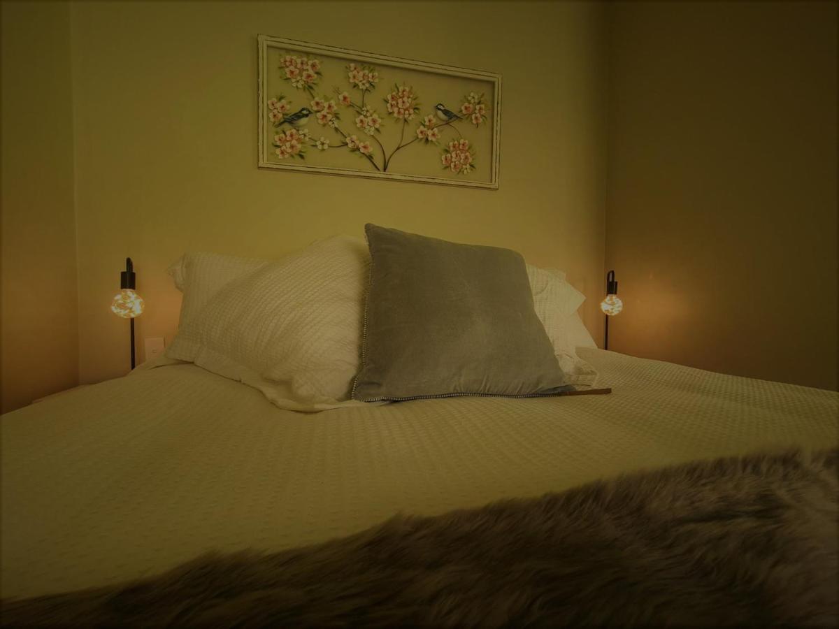 Pyes Pa Studio Apartment Tauranga Bagian luar foto