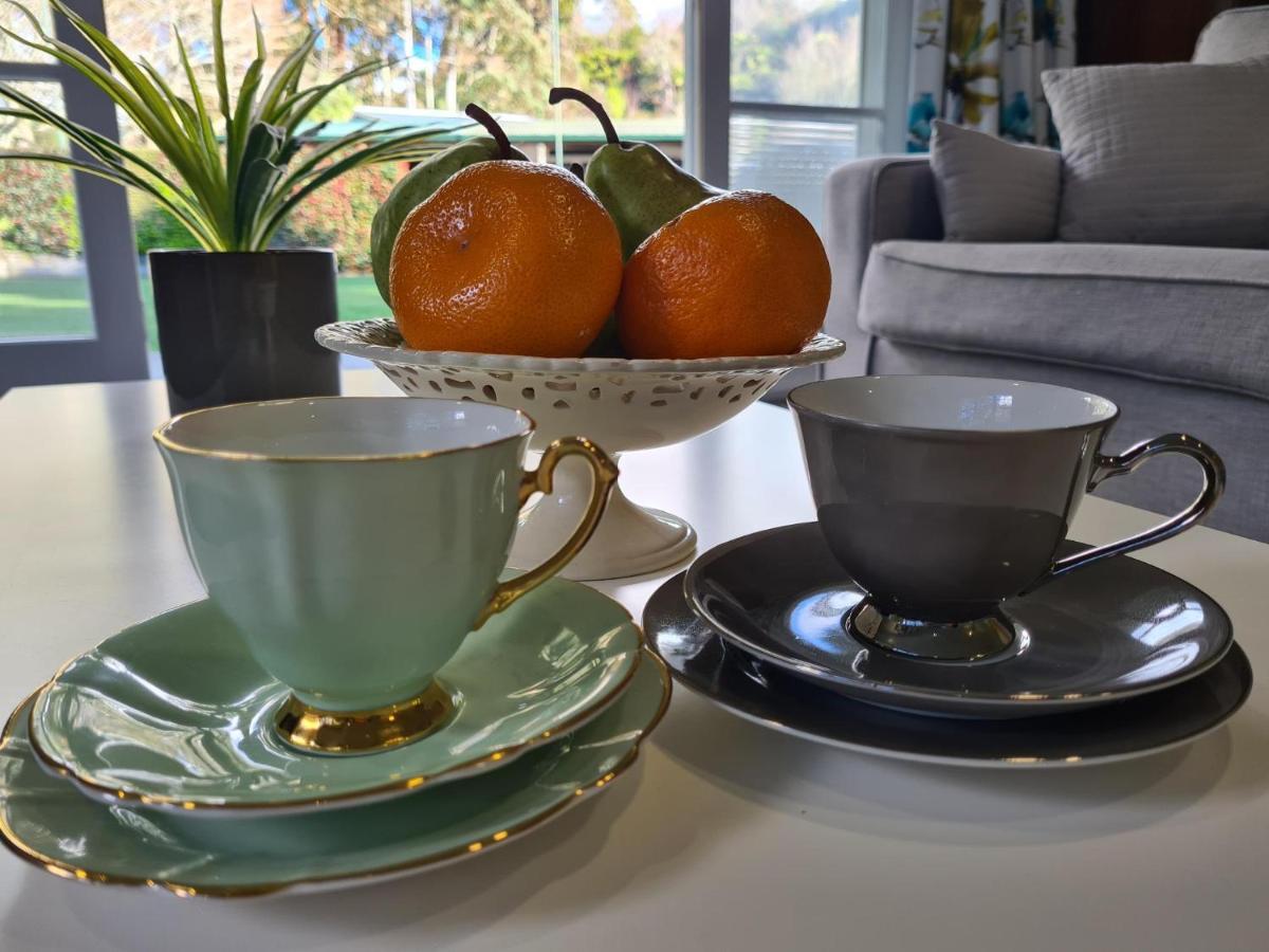Pyes Pa Studio Apartment Tauranga Bagian luar foto